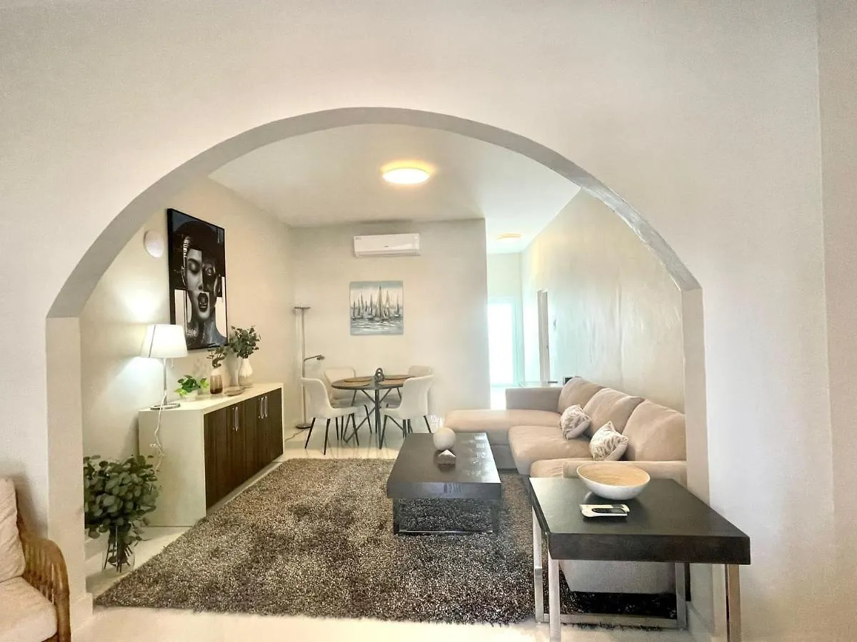 Breathtaking 3-Br Beachside Apt San Juan Apartment